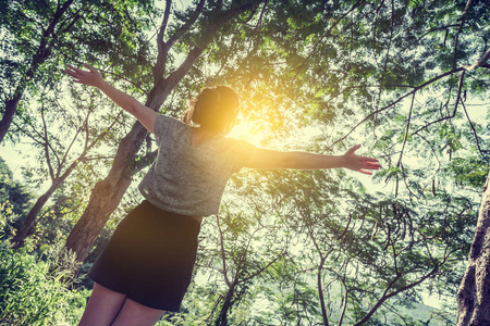 特色秋季森林跑，感受自然的美丽与运动的快乐的简单介绍
