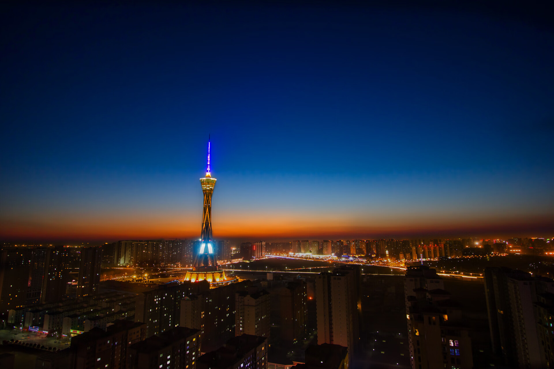 中国男篮突破瓶颈 争取世界舞台一席之地，中国男篮辉煌时刻